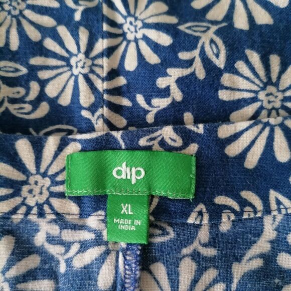 Dlp Women's Blue Floral Knot Front Button up V Neck Classy Top Size X-Large - Picture 5 of 6